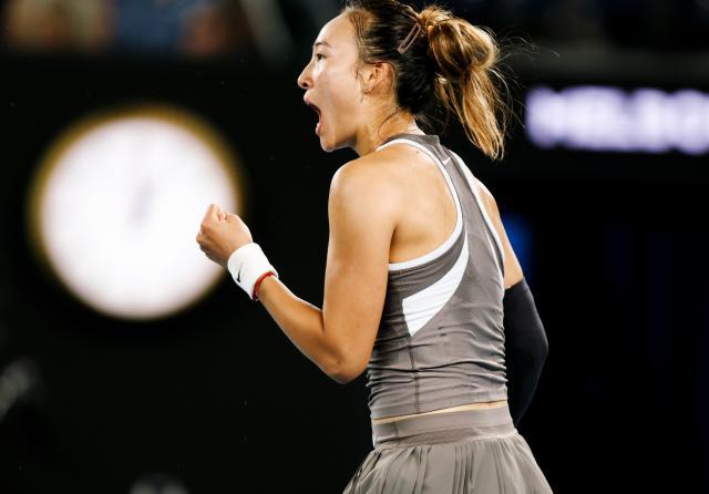 开云网页版-郑钦文澳网首轮小遇波折 关键时刻大心脏再显威